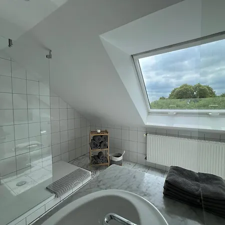 Apartman Maisonette Mit Garten *